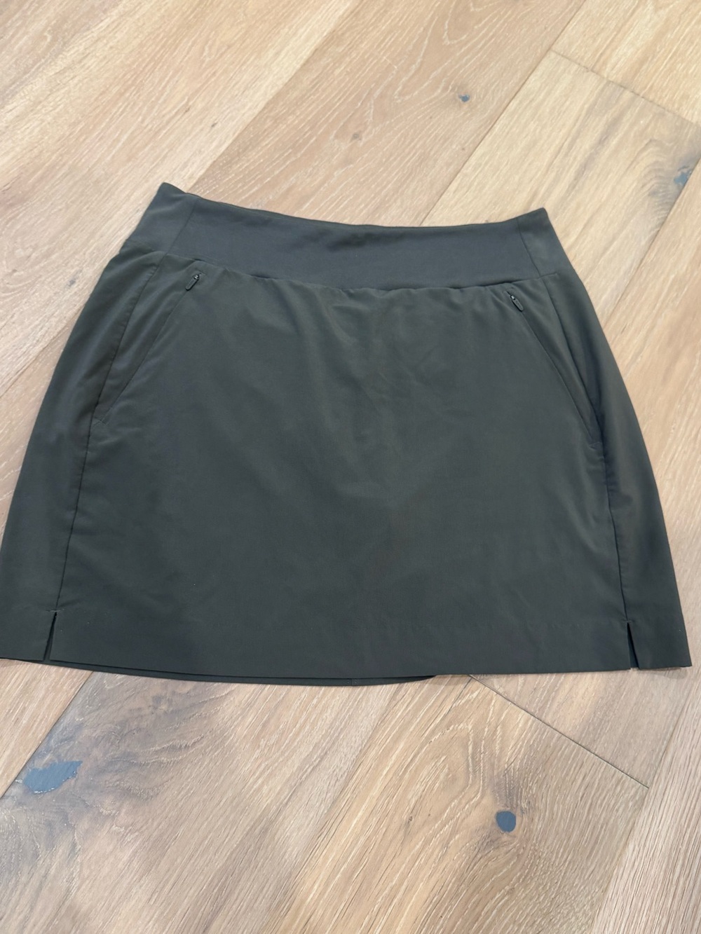 Athleta SoHo Skort Green 6